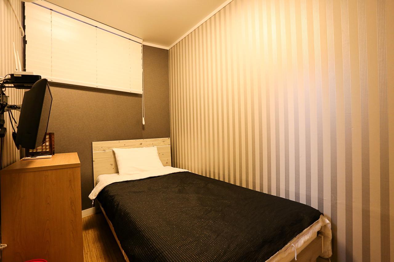 Mama Guesthouse Myeongdong Seoul Exterior photo